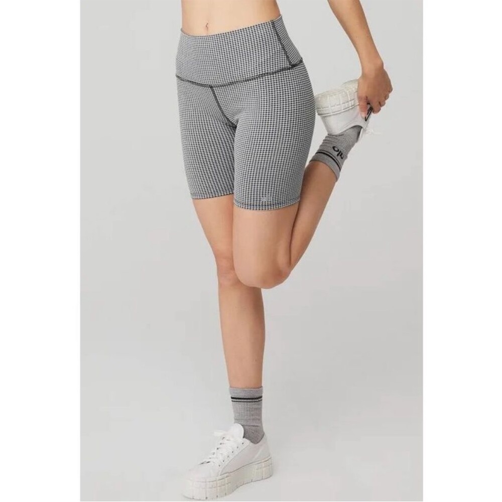 ALO Yoga hounds tooth bike shorts